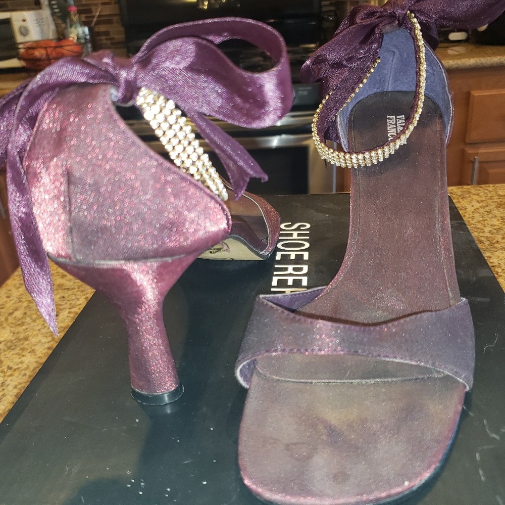 Ladies plum sandal
